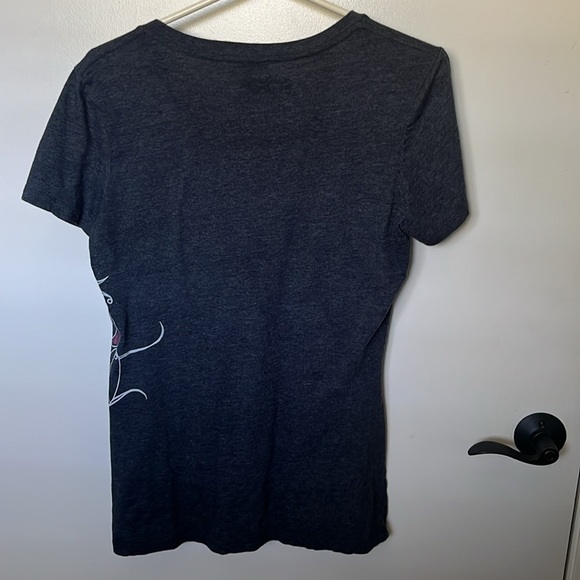 FOX v neck short sleeve tee NWOT - Picture 5 of 5